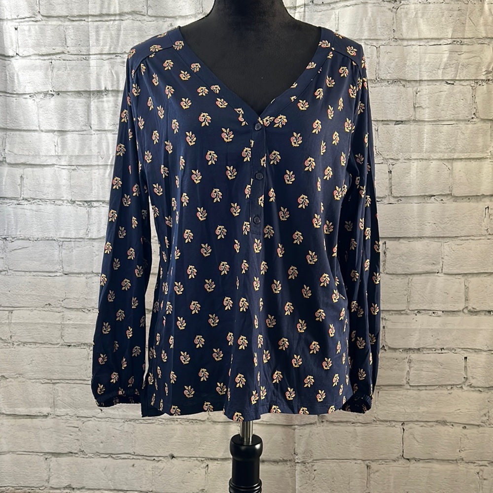 Old Navy blue blouse
